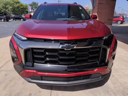 Used 2025 Chevrolet Equinox ACTIV w/ Safety and Technology Package FWD image 11