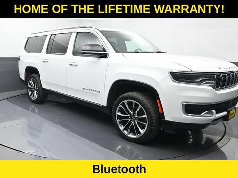 Used 2023 Jeep Wagoneer L Series III w/ Premium Group I AWD/4WD image 8