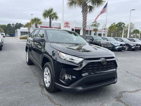 Used 2025 Toyota RAV4 LE image 2