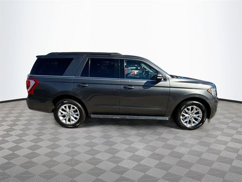 Used 2021 Ford Expedition XLT image 5