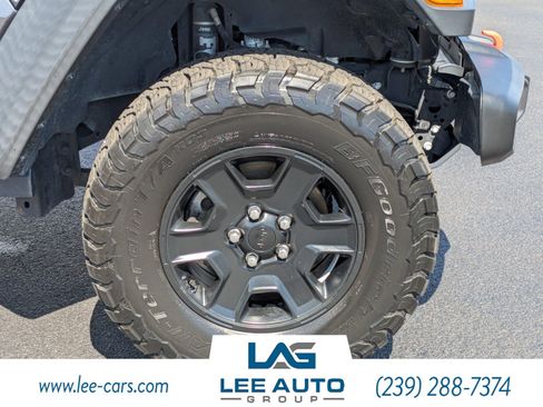 Used 2022 Jeep Gladiator Mojave w/ LED Lighting Group AWD/4WD image 9