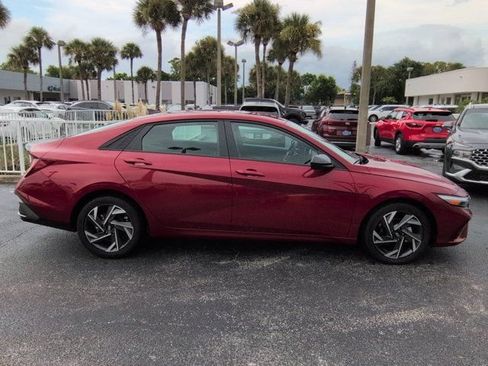 Certified 2025 Hyundai Elantra Sport w/ Cargo Package FWD image 3