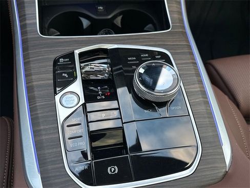 Used 2024 BMW X5 sDrive40i w/ Executive Package image 25