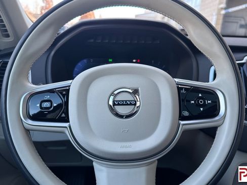 Used 2025 Volvo XC90 B6 Plus w/ Protection Package Premier image 29