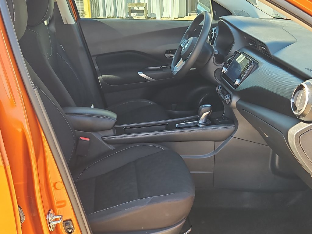 Used 2021 Nissan Kicks SV FWD image 29