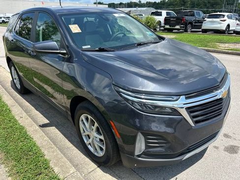 Used 2022 Chevrolet Equinox LT FWD image 2
