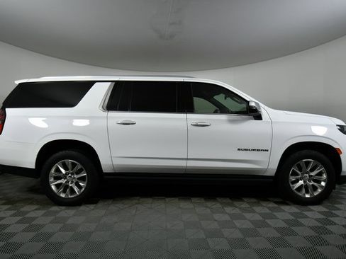Used 2021 Chevrolet Suburban Premier image 15