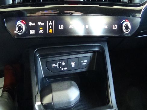 Used 2025 Kia K5 LXS FWD image 24