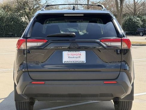 Certified 2025 Toyota RAV4 XLE Premium image 5