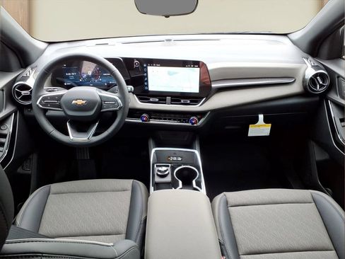 New 2027 Chevrolet Equinox LT w/ Convenience Package II FWD image 25