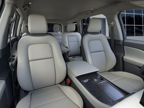 New 2026 Lincoln Aviator 2WD image 19