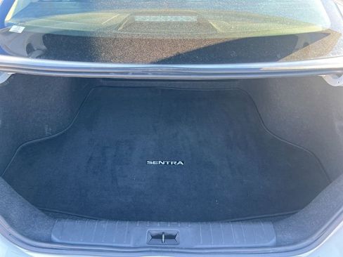 Used 2025 Nissan Sentra S image 7