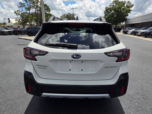 Used 2022 Subaru Outback Limited AWD/4WD image 11