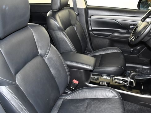 Used 2020 Mitsubishi Outlander SEL AWD/4WD image 42