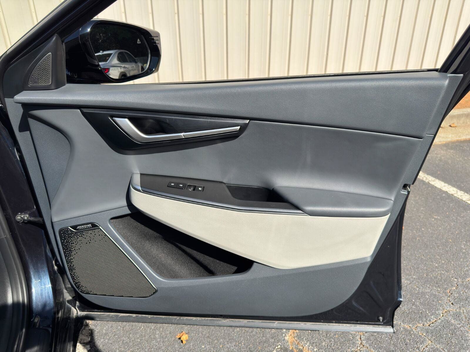 Used 2022 Kia EV6 Wind RWD image 44