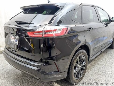 Used 2024 Ford Edge SE w/ Black Appearance Package image 8