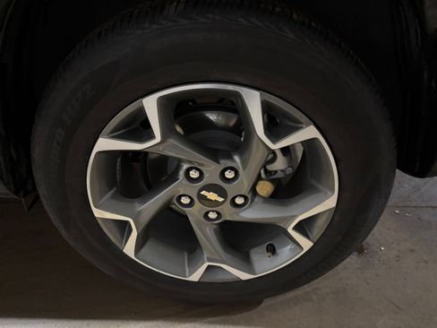 Used 2025 Chevrolet Trax LT FWD image 28