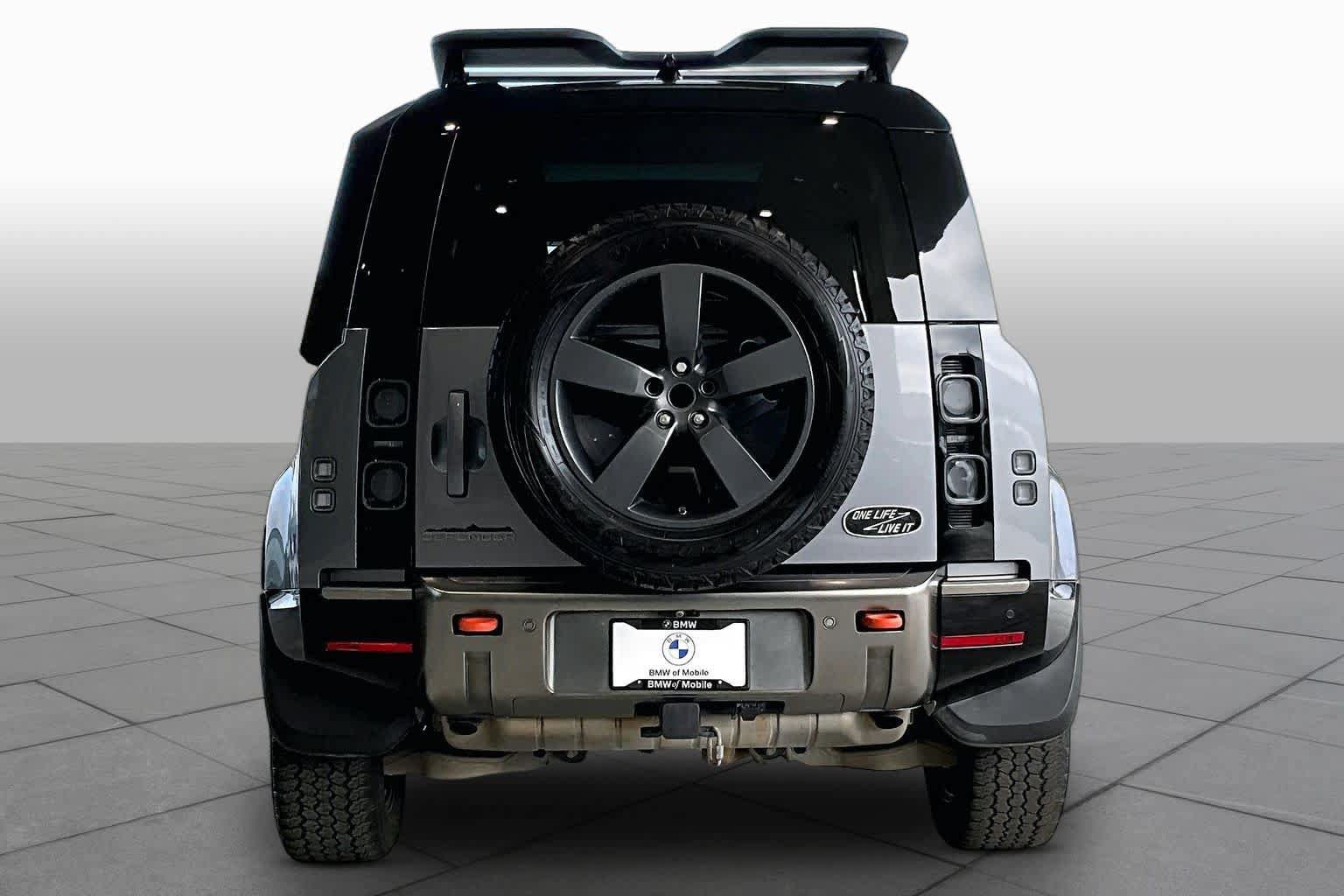 Used 2020 Land Rover Defender 110 X AWD/4WD image 4