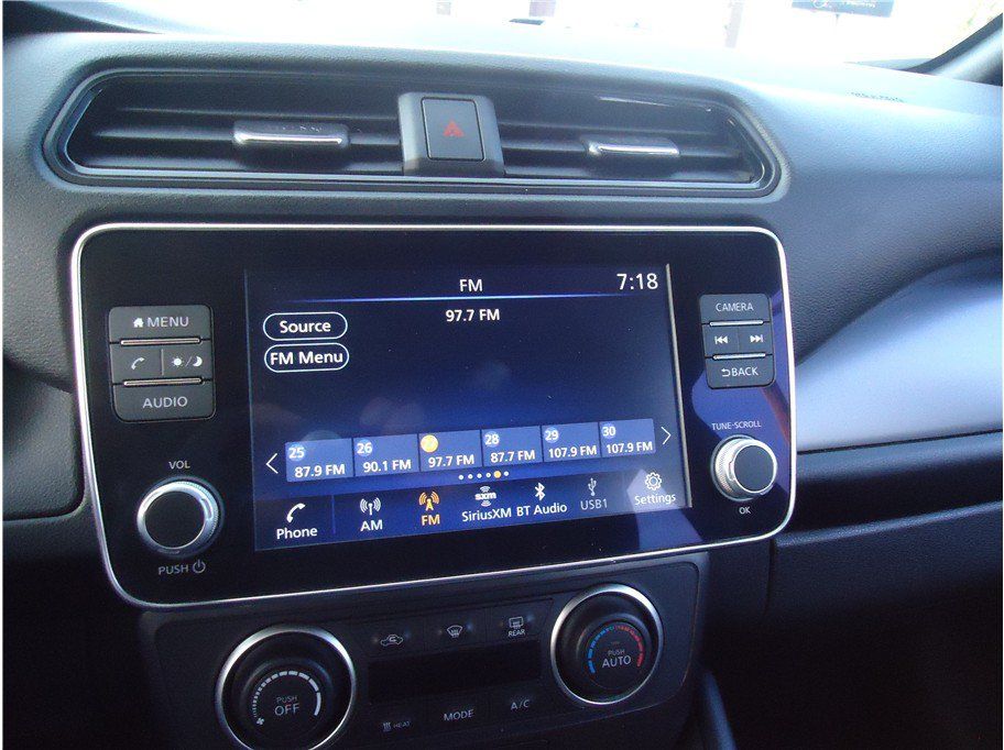 Used 2025 Nissan Leaf S FWD image 25