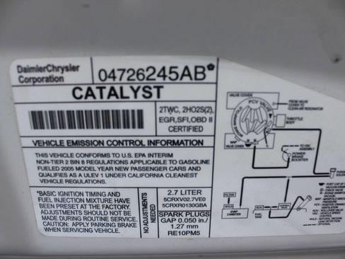 Used 2005 Chrysler Sebring Limited image 32