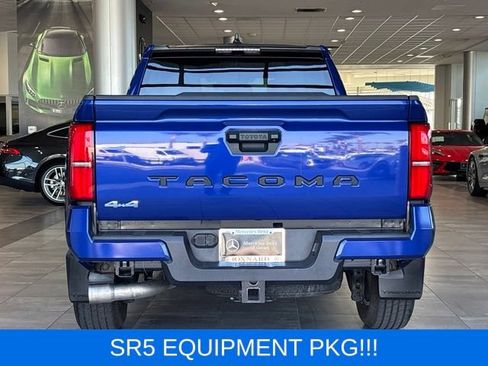 Used 2025 Toyota Tacoma SR5 AWD/4WD image 5