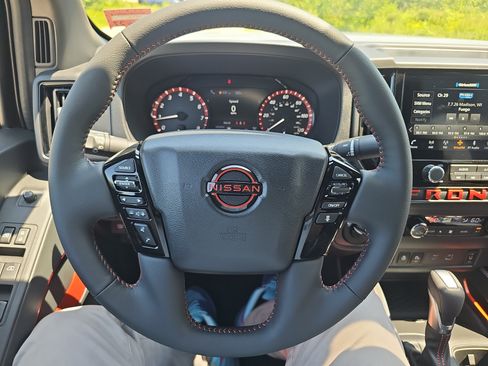 New 2026 Nissan Frontier PRO-4X w/ Tow Package AWD/4WD image 20