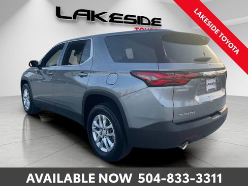 Used 2023 Chevrolet Traverse LS w/ Safety Package image 4