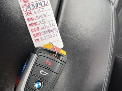 Used 2017 BMW X5 M AWD/4WD image 49
