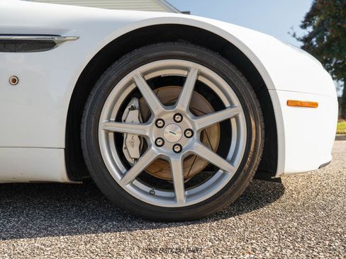 Used 2008 Aston Martin V8 Vantage Roadster image 43