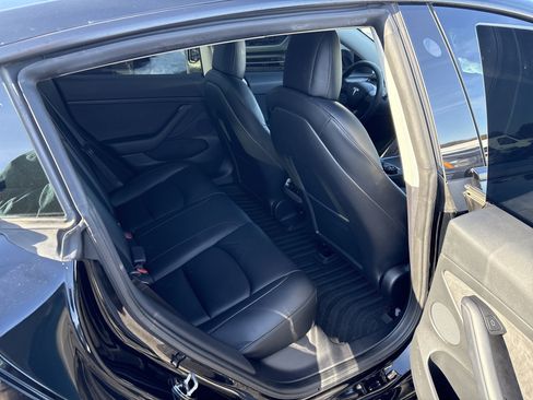 Used 2023 Tesla Model 3 Standard Range image 21