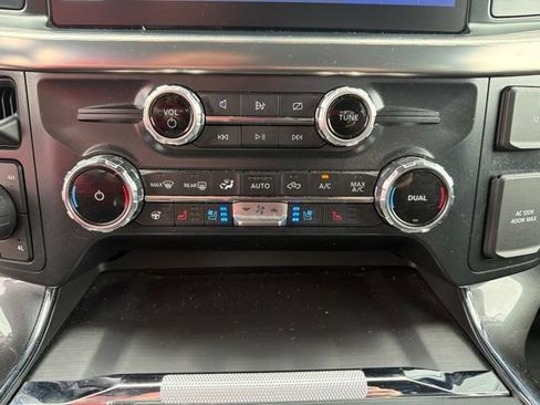 Used 2022 Ford F150 Lariat w/ Equipment Group 502A High AWD/4WD image 20