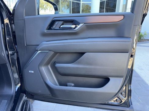 Used 2025 GMC Yukon Denali image 21