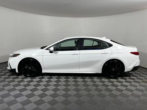 Certified 2025 Toyota Camry SE image 8