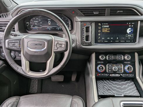 Used 2023 GMC Yukon Denali w/ Max Trailering Package AWD/4WD image 31