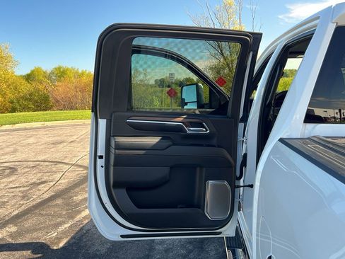 Used 2024 Chevrolet Silverado 2500 High Country w/ High Country Premium Package image 37