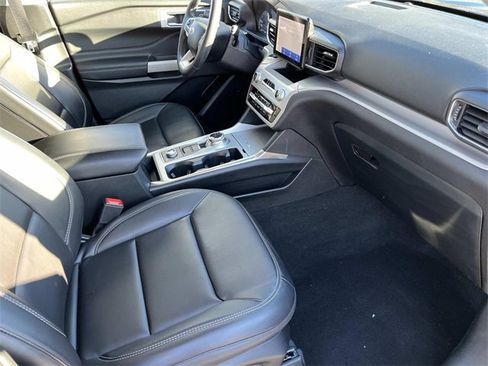 Used 2023 Ford Explorer XLT w/ Equipment Group 202A image 23