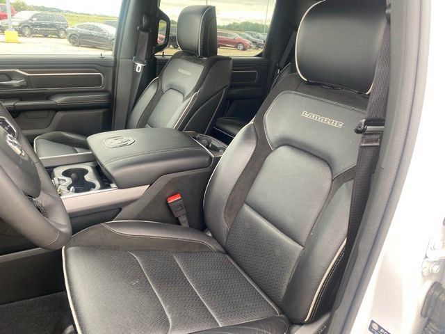 Used 2026 RAM 1500 Laramie AWD/4WD image 9
