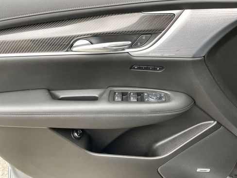 Certified 2023 Cadillac XT6 Sport w/ Technology Package image 37