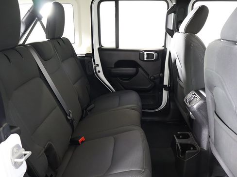 Used 2022 Jeep Wrangler Unlimited Willys image 30