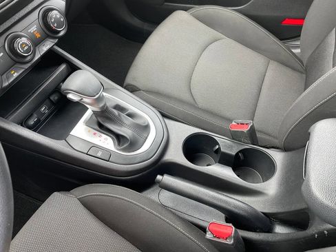 Certified 2024 Kia Forte LXS FWD image 19