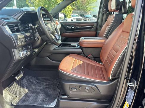 Used 2023 GMC Yukon Denali Ultimate AWD/4WD image 13