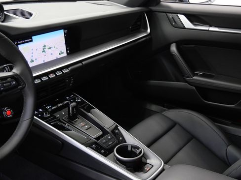 Used 2025 Porsche 911 Carrera image 28