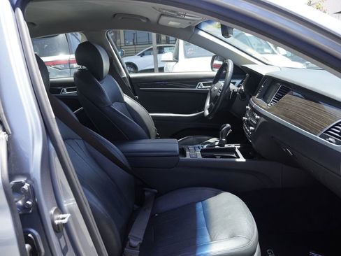 Used 2016 Hyundai Genesis 3.8 RWD image 26