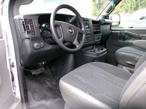 Used 2019 Chevrolet Express 2500 w/ Driver Convenience Package image 12