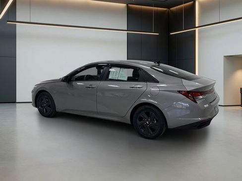 Certified 2023 Hyundai Elantra SEL FWD image 3