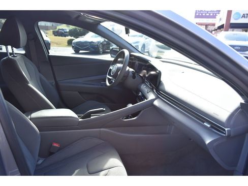Used 2024 Hyundai Elantra SEL image 13