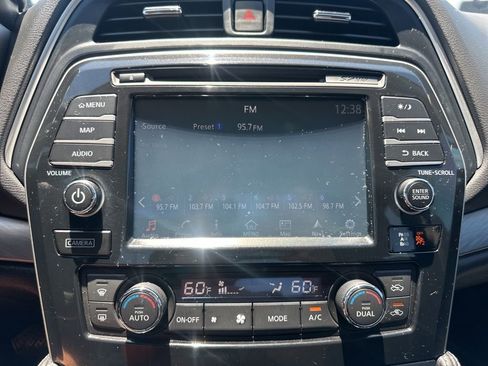 Used 2017 Nissan Maxima 3.5 SL FWD image 31