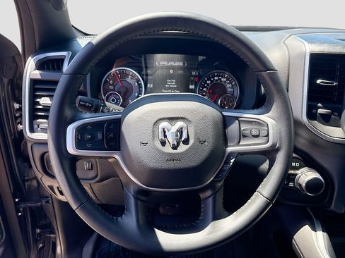 Used 2022 RAM 1500 Big Horn AWD/4WD image 11