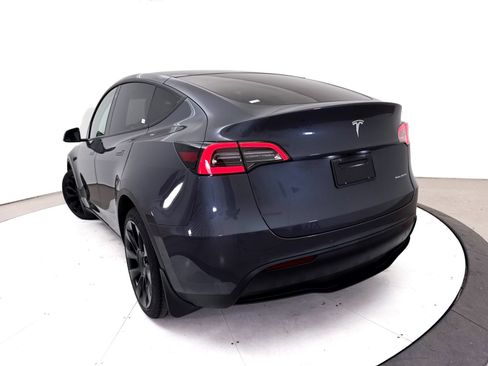Used 2021 Tesla Model Y Long Range AWD/4WD image 8