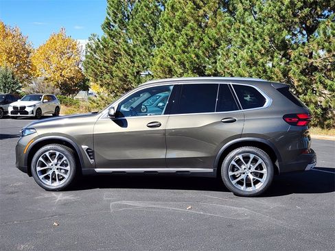 New 2026 BMW X5 xDrive40i image 2